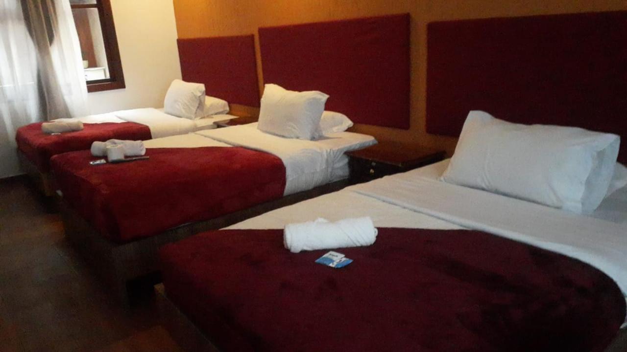Hostal Nizza Cuenca Kültér fotó